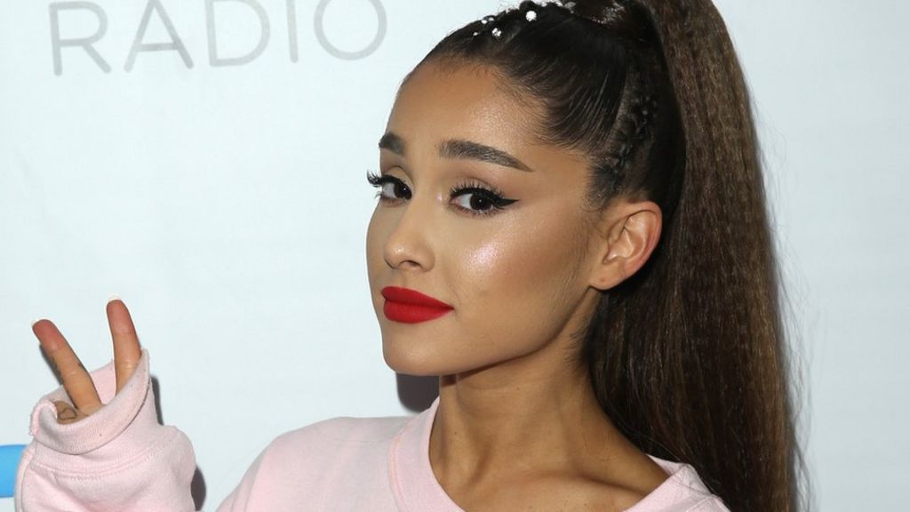 Ariana Grande S Body Measurements Including Breasts Height And Weight